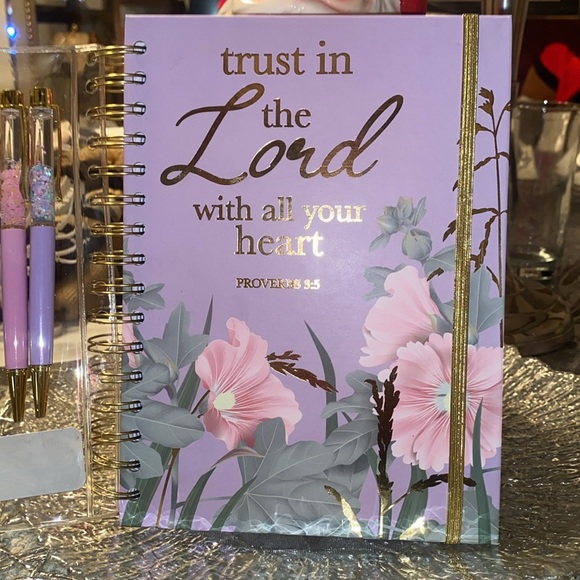 Trust in the Lord with all your heart! Notebook set! - Picture 3 of 5